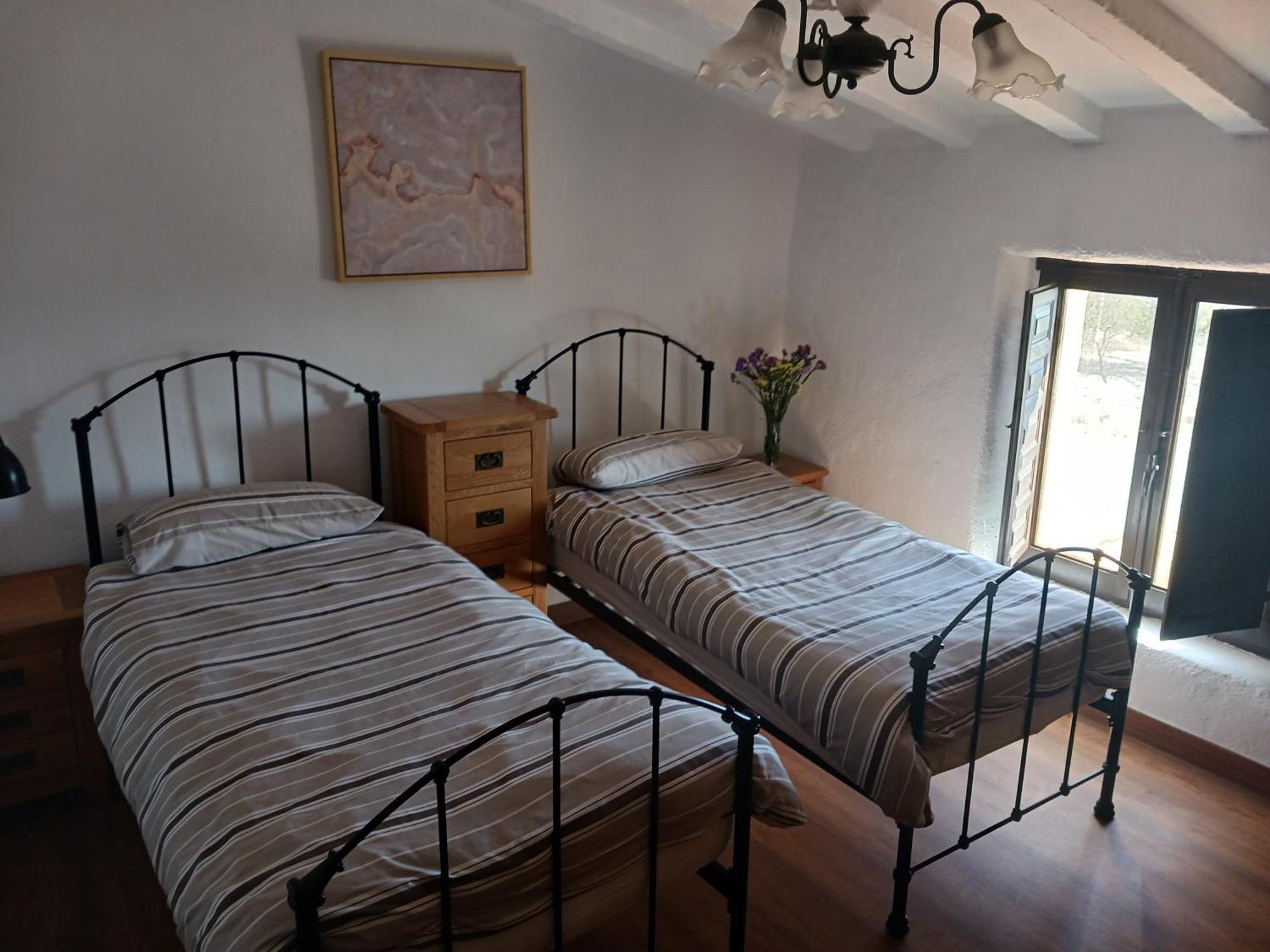 Casa Rural Los Cerezos Албокс Екстериор снимка