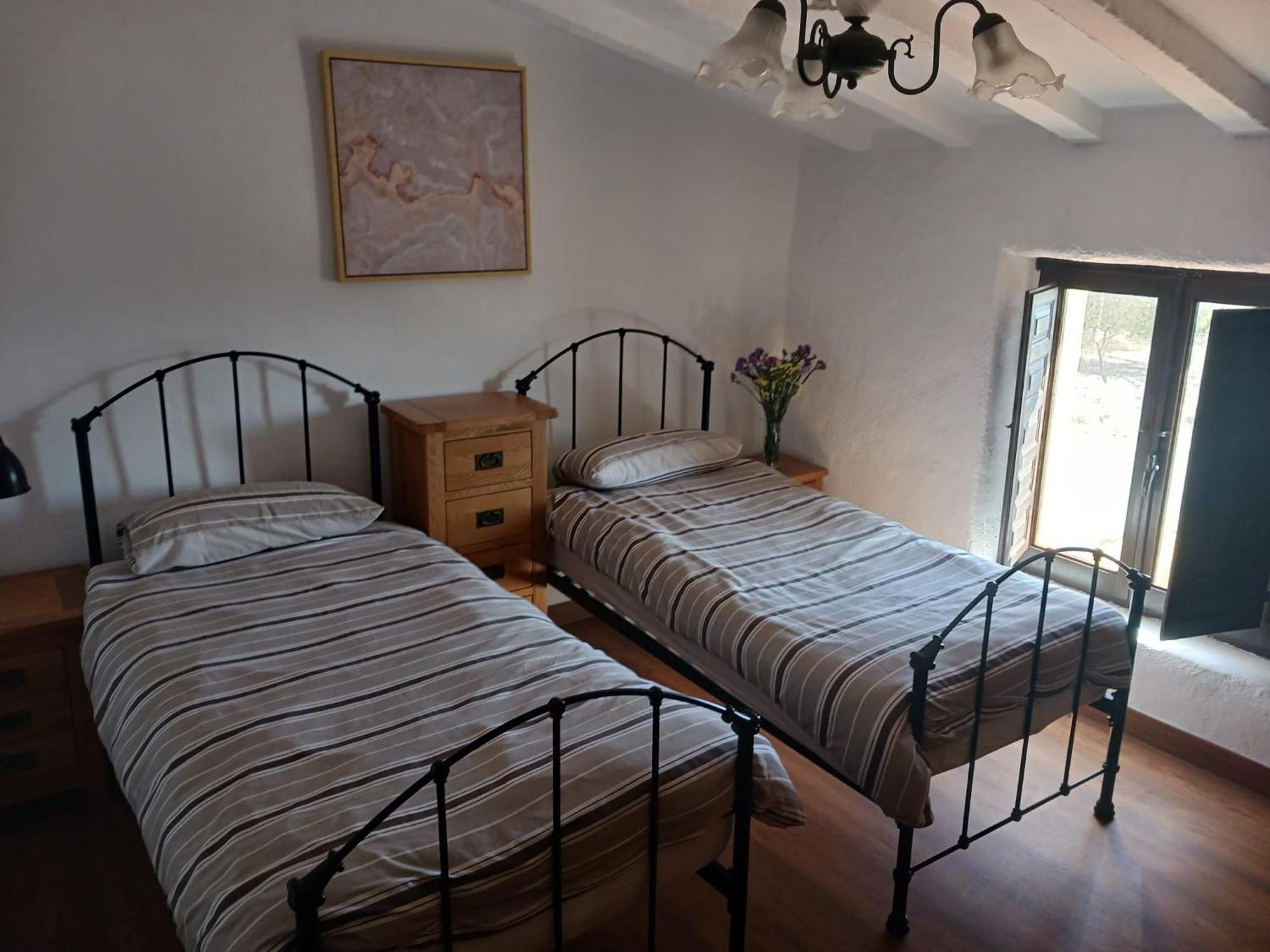 Casa Rural Los Cerezos Албокс Екстериор снимка